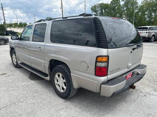2004 GMC Yukon XL Denali