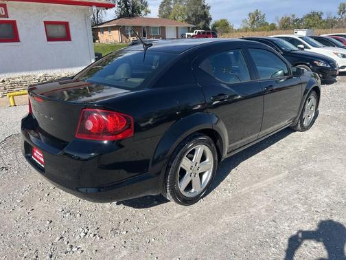 2013 Dodge Avenger SE