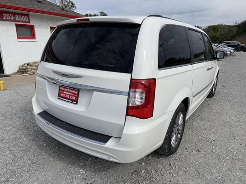 Stone White Clearcoat 2013 Chrysler Town & Country Touring-L