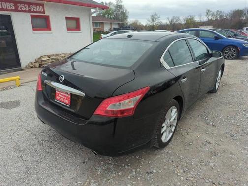 2011 Nissan Maxima SV