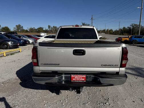 2004 Chevrolet Silverado 2500 LS Crew Cab