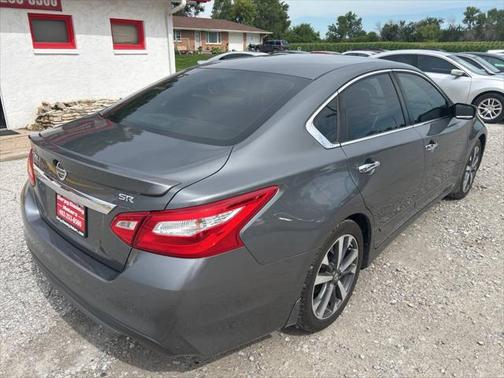2016 Nissan Altima 2.5 SR