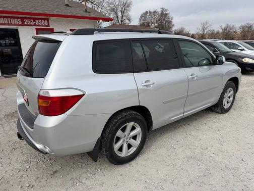 2010 Toyota Highlander SE