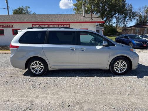 2014 Toyota Sienna XLE