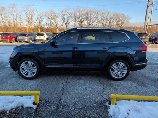 2018 Volkswagen Atlas 3.6L SEL Premium