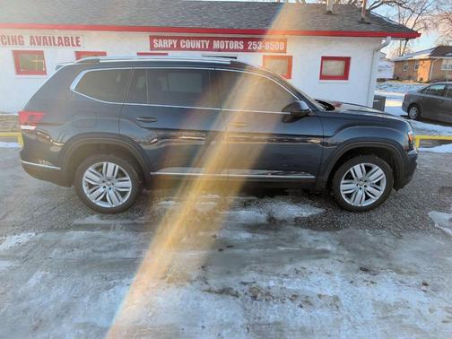 2018 Volkswagen Atlas 3.6L SEL Premium