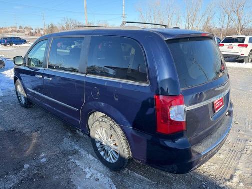 2015 Chrysler Town & Country Touring-L