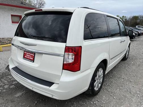 2012 Chrysler Town & Country Touring-L