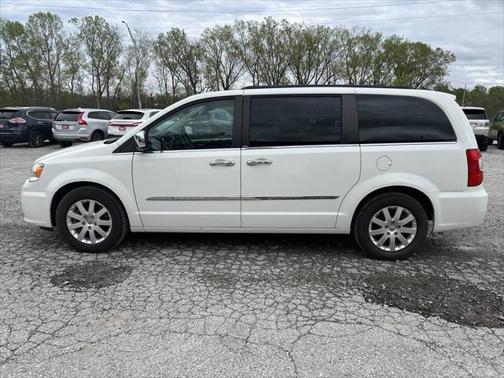 2012 Chrysler Town & Country Touring-L
