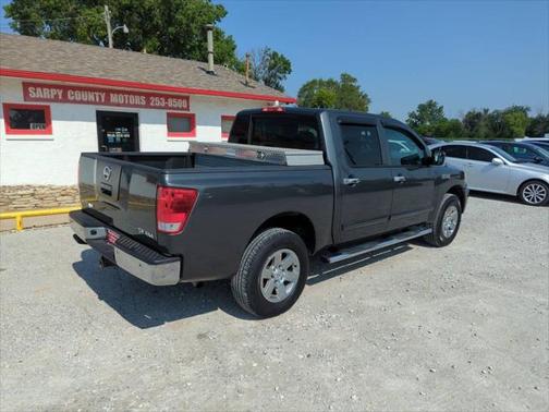 2011 Nissan Titan SV