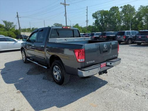2011 Nissan Titan SV