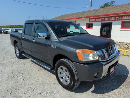 2011 Nissan Titan SV