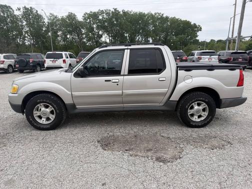Silver Birch Clearcoat Metallic 2004 Ford Explorer Sport Trac XLT