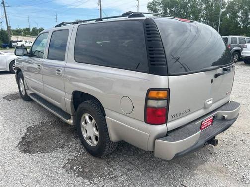 2004 GMC Yukon XL Denali