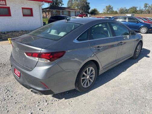 2018 Hyundai SONATA SE