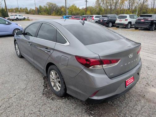 2018 Hyundai SONATA SE
