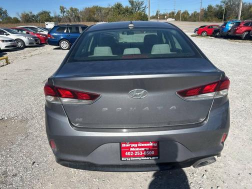 2018 Hyundai SONATA SE