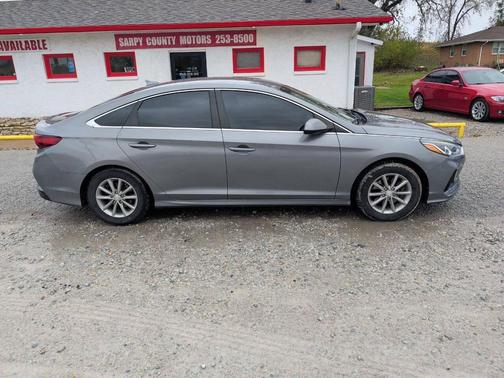 2018 Hyundai SONATA SE