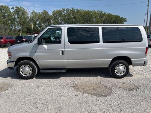 2011 Ford E350 Super Duty XLT