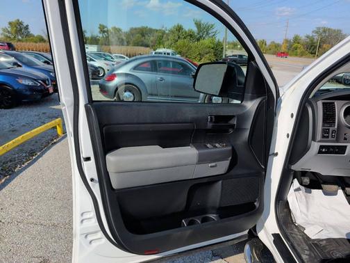 2011 Toyota Tundra Grade
