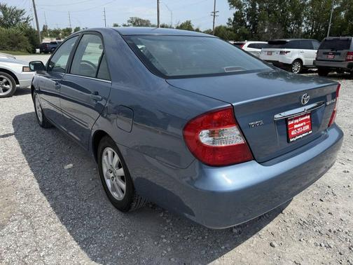 2004 Toyota Camry XLE
