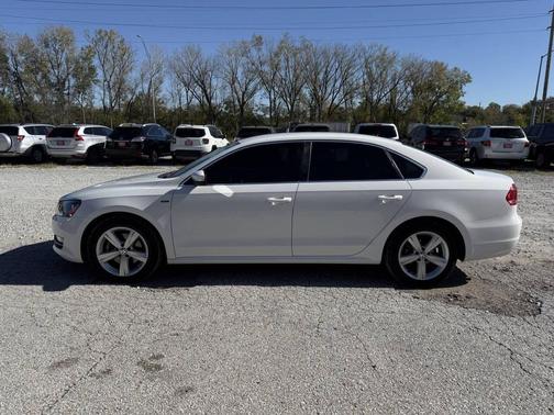 2015 Volkswagen Passat 1.8T Limited Edition