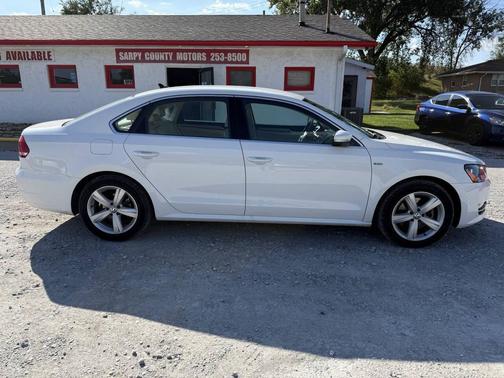 2015 Volkswagen Passat 1.8T Limited Edition
