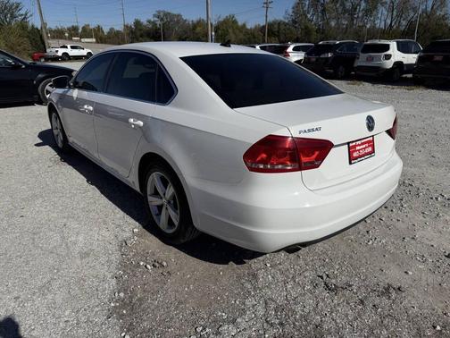 2015 Volkswagen Passat 1.8T Limited Edition