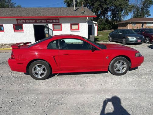 2004 Ford Mustang Base