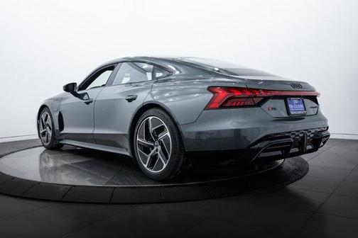 2025 Audi RS e-tron GT performance