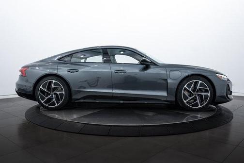 2025 Audi RS e-tron GT performance