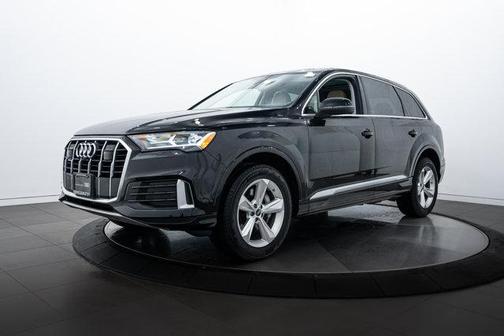 2023 Audi Q7 45 Premium