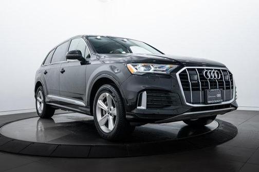 2023 Audi Q7 45 Premium