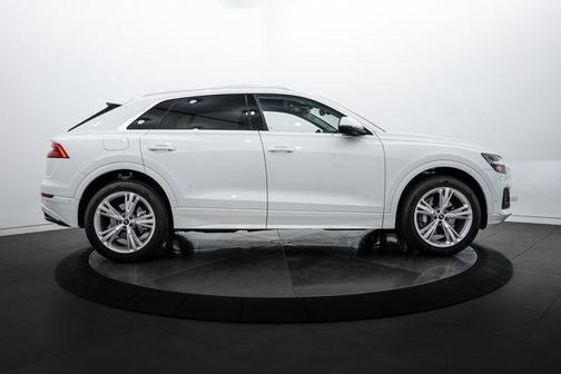 2023 Audi Q8 55 Premium Plus