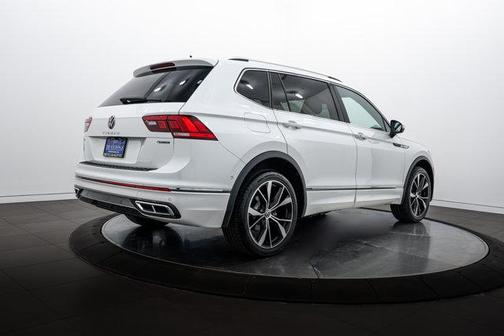 2024 Volkswagen Tiguan 2.0T SEL R-Line 4MOTION