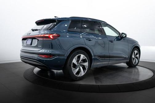 2025 Audi Q6 e-tron Prestige