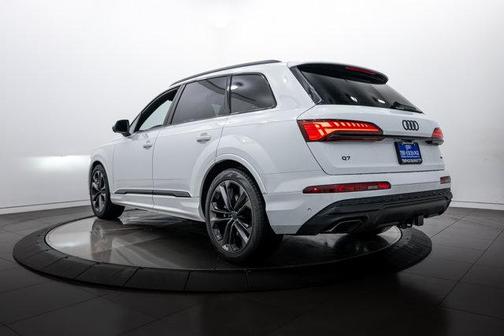 2026 Audi Q7 55 Premium Plus