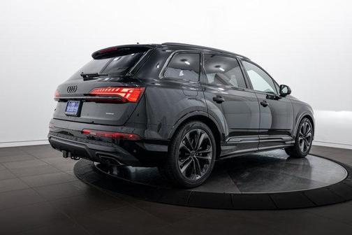 2026 Audi Q7 55 Premium Plus