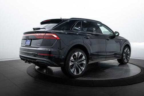 2025 Audi Q8 55 Premium Plus
