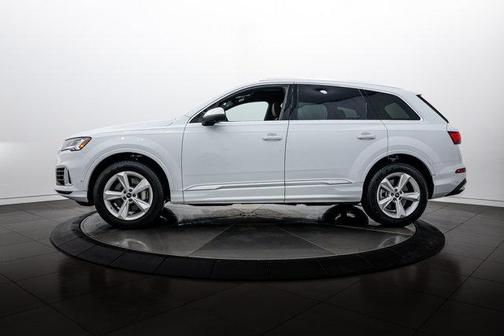2023 Audi Q7 55 Premium