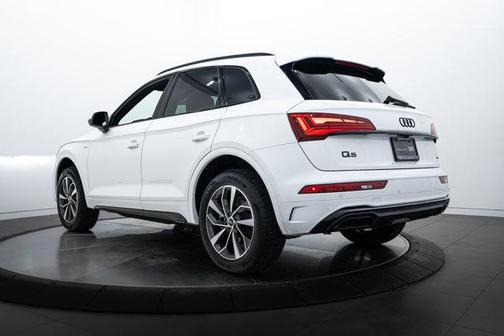 2024 Audi Q5 45 S line Premium