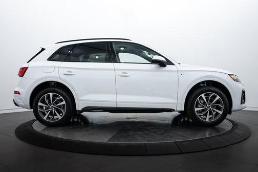 2024 Audi Q5 45 S line Premium