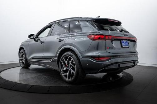 2025 Audi SQ6 e-tron Prestige