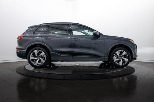 2025 Audi Q6 e-tron Premium Plus