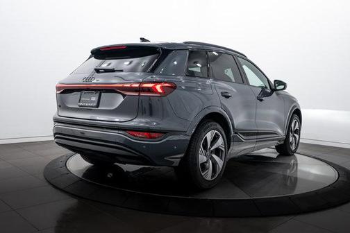 2025 Audi Q6 e-tron Premium Plus