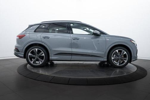 2025 Audi Q4 e-tron Premium Plus