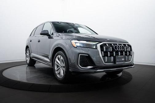 2025 Audi Q7 45 Premium Plus