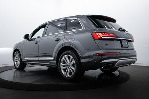 2025 Audi Q7 45 Premium Plus