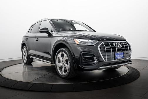 Mythos Black Metallic 2021 Audi Q5 45 Premium Plus