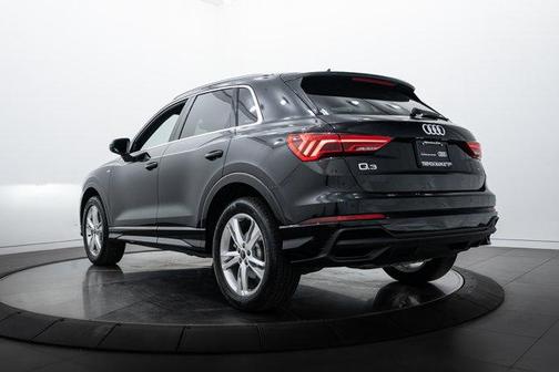 2024 Audi Q3 S line Premium